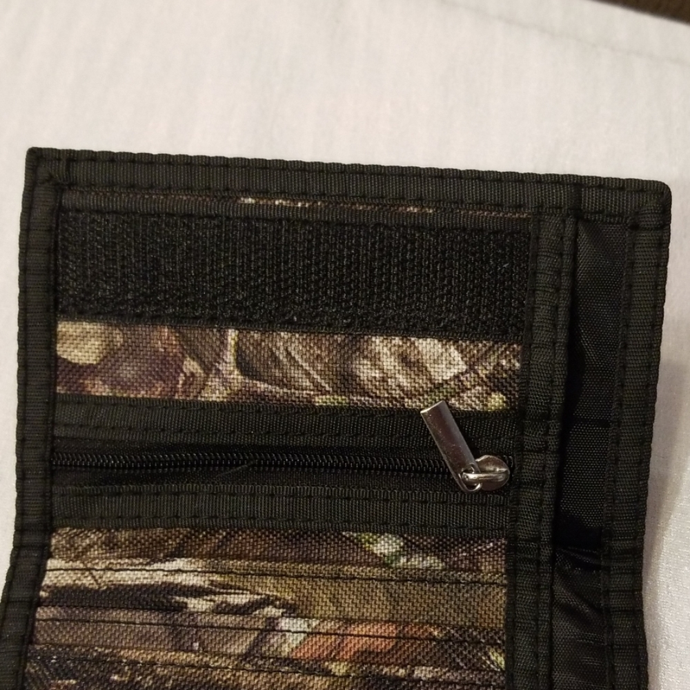 Mossy Oak Trifold Canvas Wallet - Picture 6 of 8